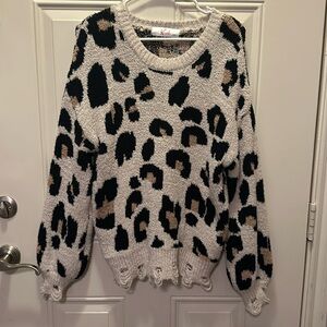 Krush women’s Fuzzy Leopard Crewneck Sweater / Size S / J-56